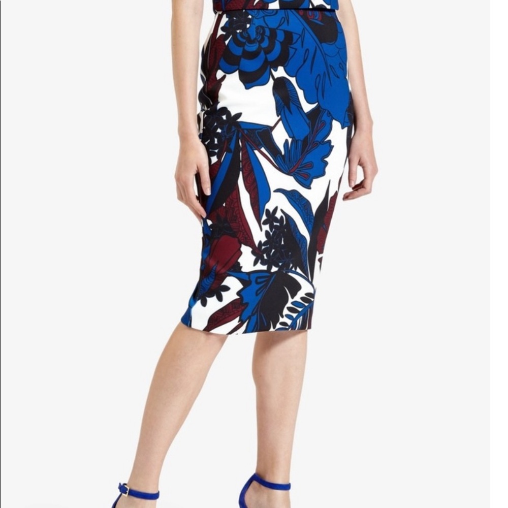 Ted Baker NWOT Darle Botanical Print Pencil Skirt Ted Size 3